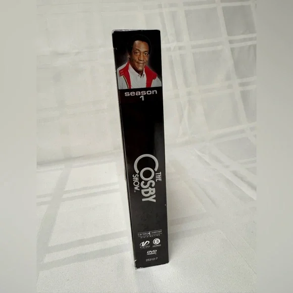 The Cosby Show season 1 dvd set - Picture 3 of 5